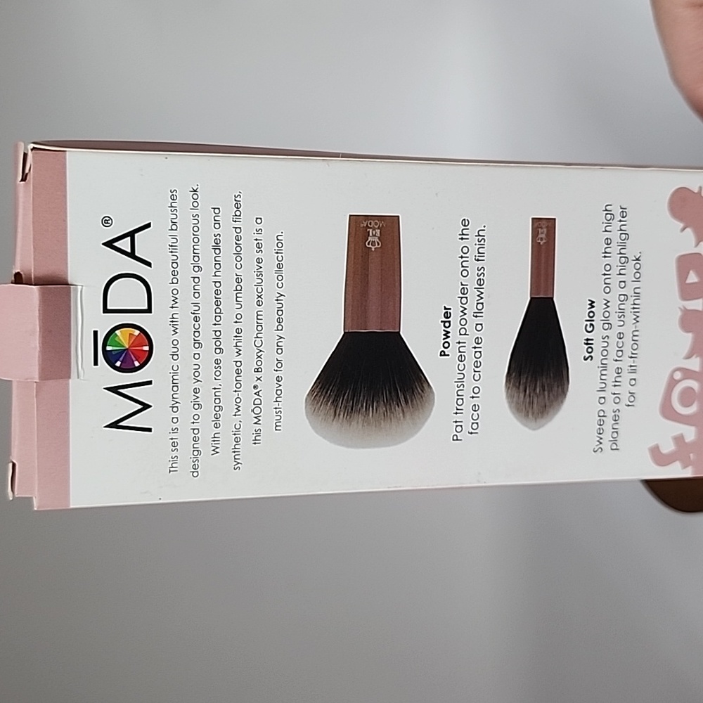 Moda Powder + Soft Glow Brush Set in Rose Gold - Picture 12 of 14